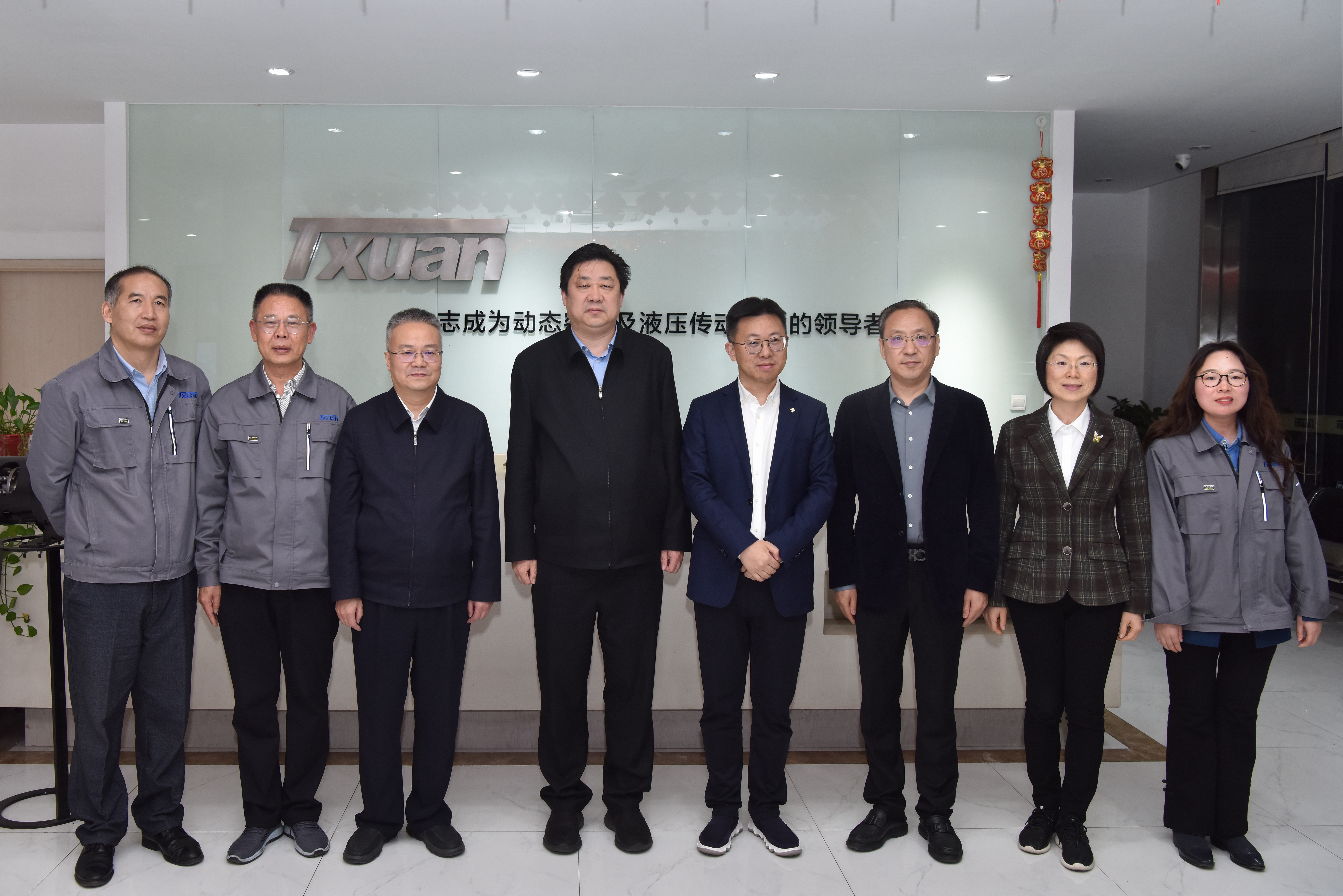 【要聞】無(wú)錫市長(zhǎng)趙建軍帶隊(duì)調(diào)研騰旋科技，推動(dòng)傳統(tǒng)產(chǎn)業(yè)煥新升級(jí)